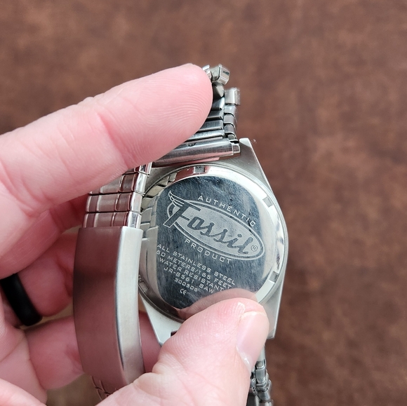 Fossil Silver Watch With Expansion Band - Picture 3 of 8